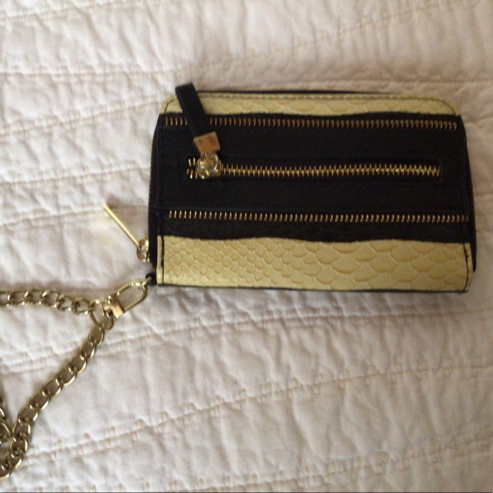 Olivia+Joy Wristlet 6.5x4 - Picture 4 of 5